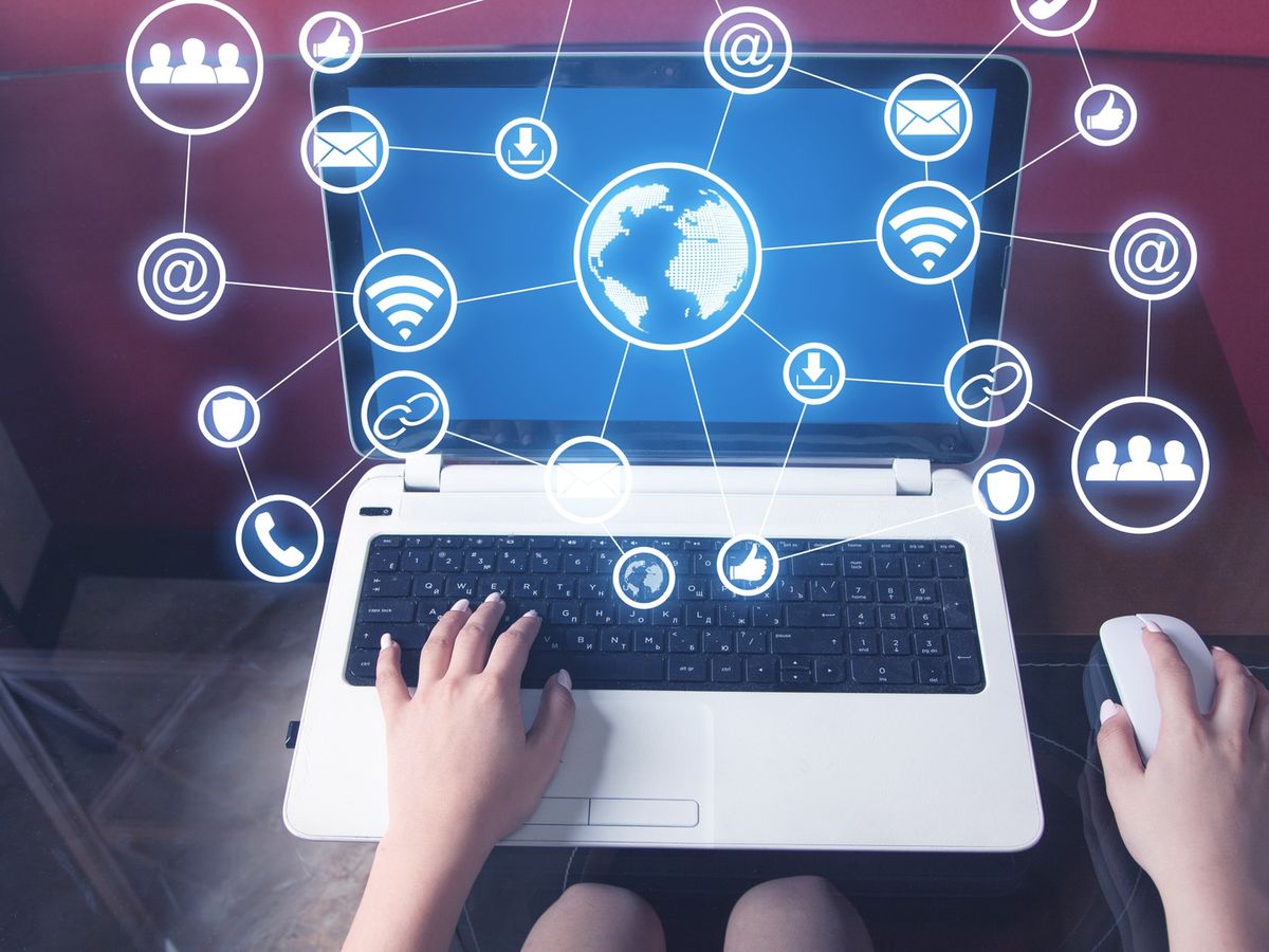 Jak nowoczesne platformy internetowe wspierają małe przedsiębiorstwa